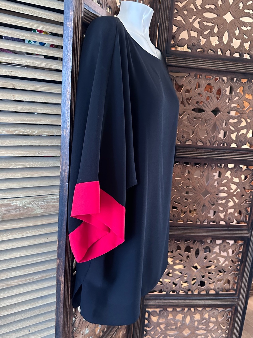 Lauren Ralph Lauren Black & Red Colorblock Kimono Style 3/4 Sleeve Pull On Top. - Picture 5 of 8